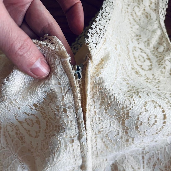 1960s Vintage Wedding Gown - Picture 8 of 8